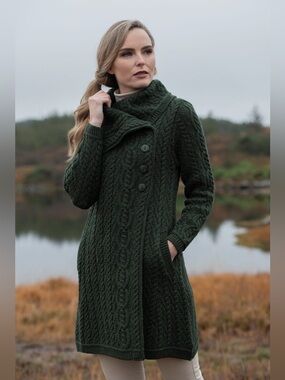 Aran Sweater Market Button Cardigan Coat in Army Green Size Medium